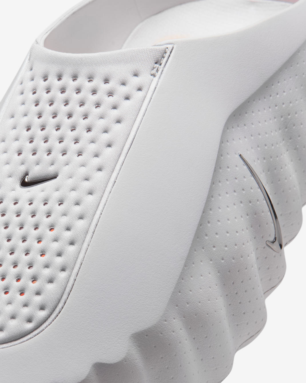 Nike Mind 001 