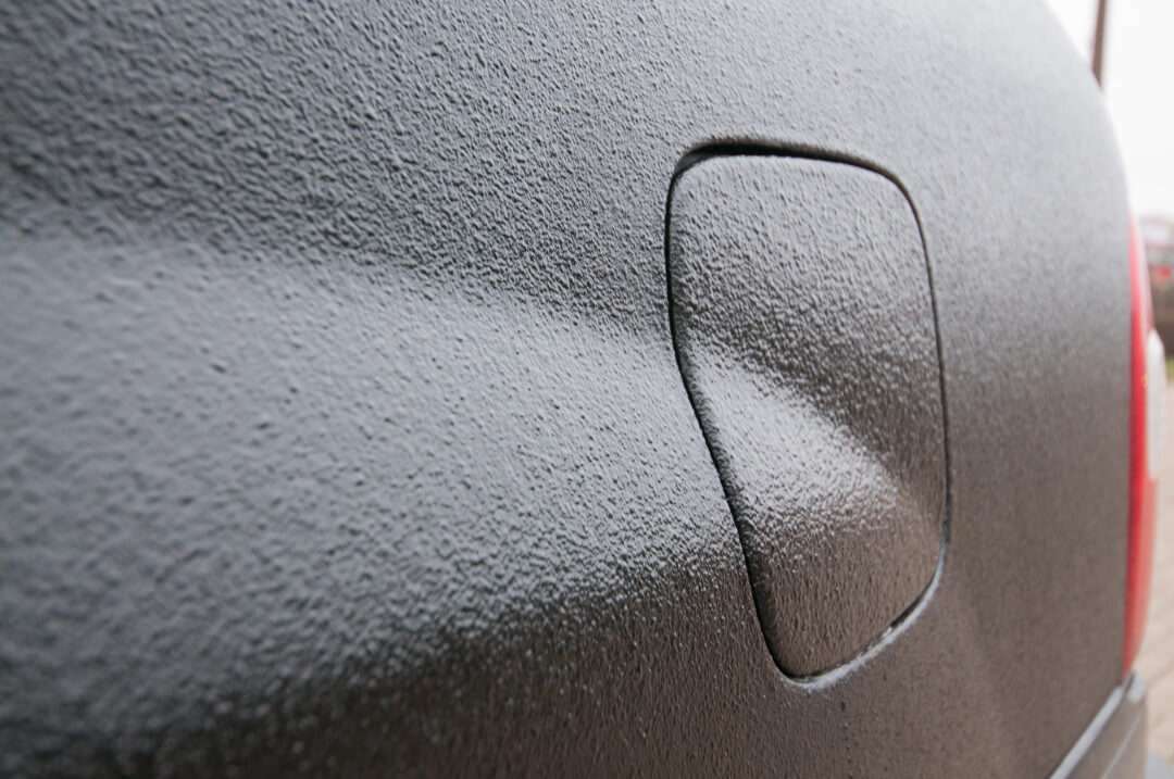 Купить покрытие для авто. Защитное покрытие кузова автомобиля. Полиуретановое покрытие для автомобиля. Полиуретан покрытие кузова автомобиля. Полиуретановые защитные покрытия для автомобиля.