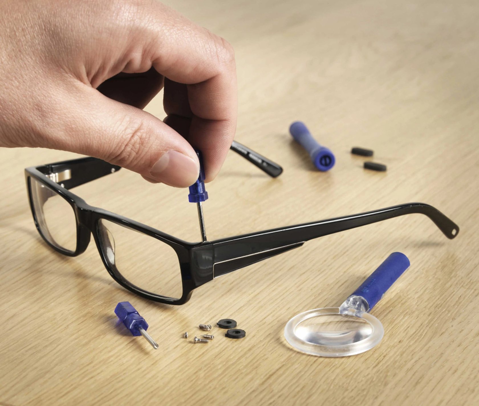 Как можно сделать очки. Выправка оправы очков. Починить оправу очков. Очки сломались. Сломанные пластиковые очки.
