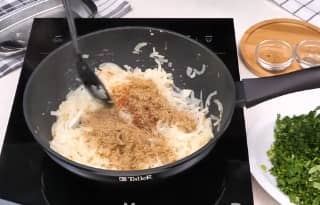 Приготовление харчо из говядины по-грузински с рисом: шаг 5