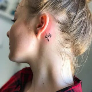 Татуировки на ушах (59 фото)