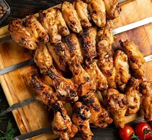 Шашлык из куриных крыльев - 1 кг. — заказать с доставкой в Пензе