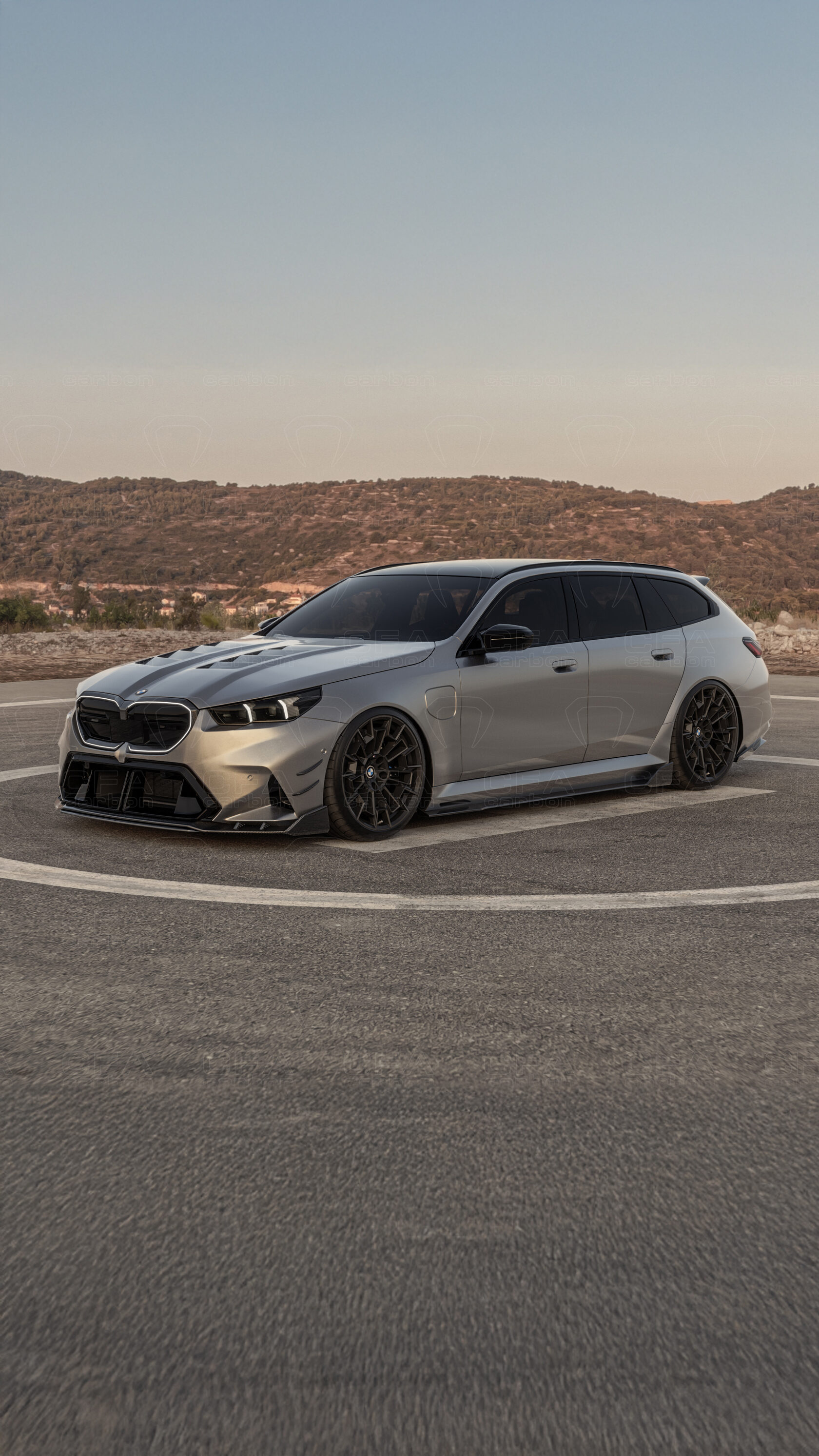 BMW M5 Touring G99 с деталями CFA Carbon