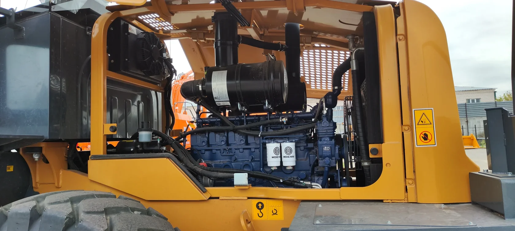 Фронтальный погрузчик LONKING LG 833G