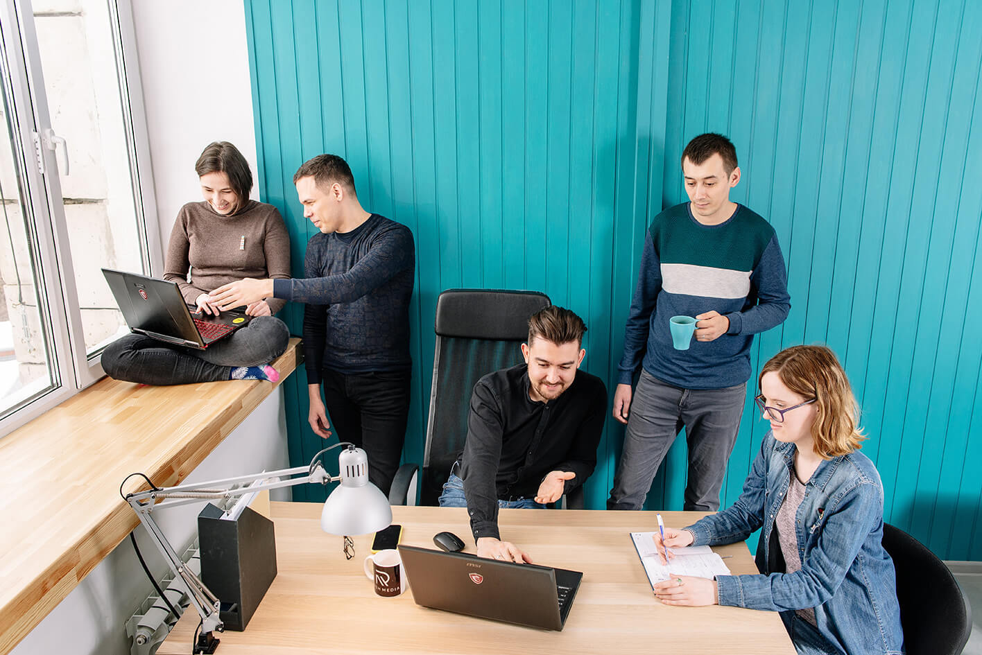 монтажер видео