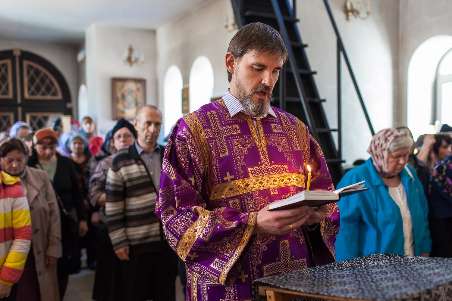 Пономарь. Пономарь алтарник. Алтарник в стихаре. Пономарь Тамара Санвеловна. Александр алтарник Пономарь ПСТГУ.