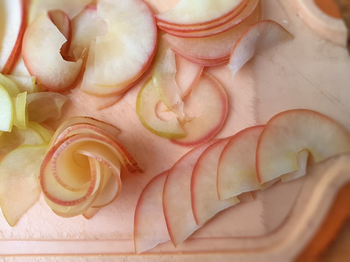 Розочки из яблок для пирога. Подробный рецепт с фото.