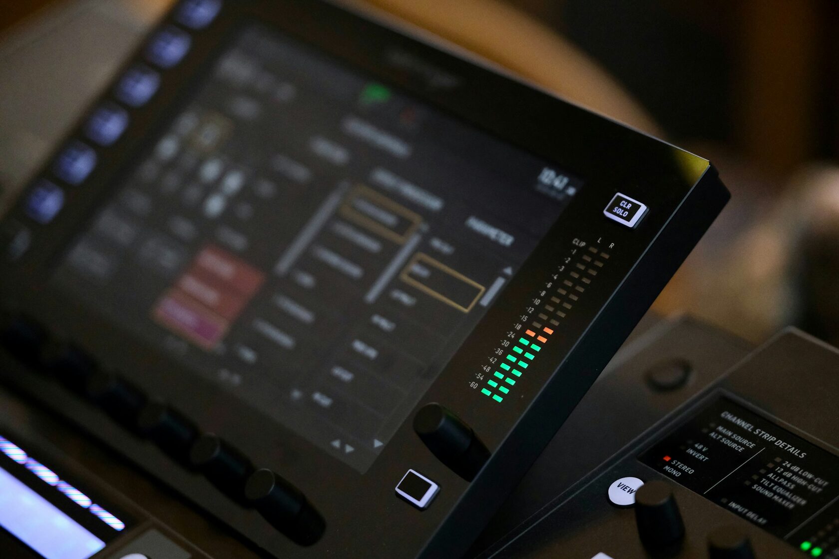 Behringer X32 Compact