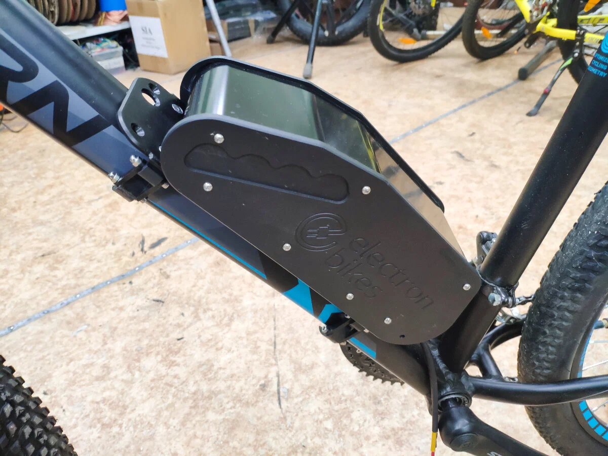 Компактный Li-Ion аккумулятор Б26 весит менее 2,5 кг и позволяет ...