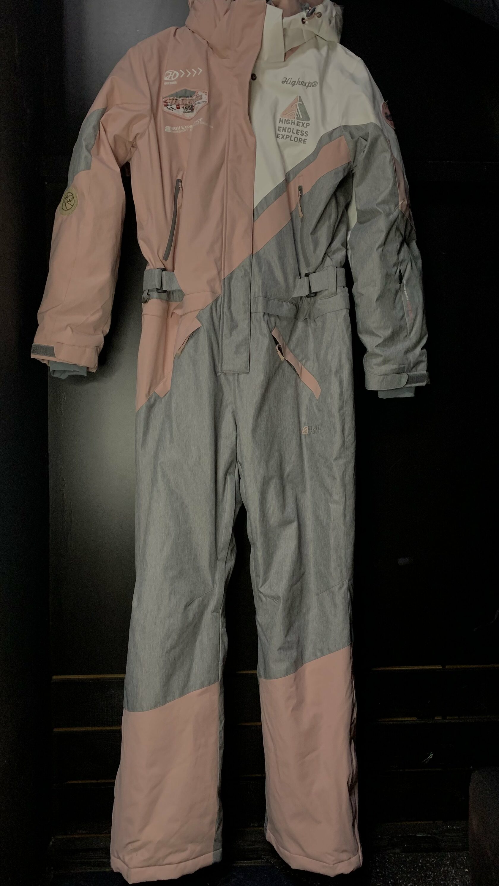 Прокат горнолыжной одежды в Омске - Комбинезон High Experience, розовый