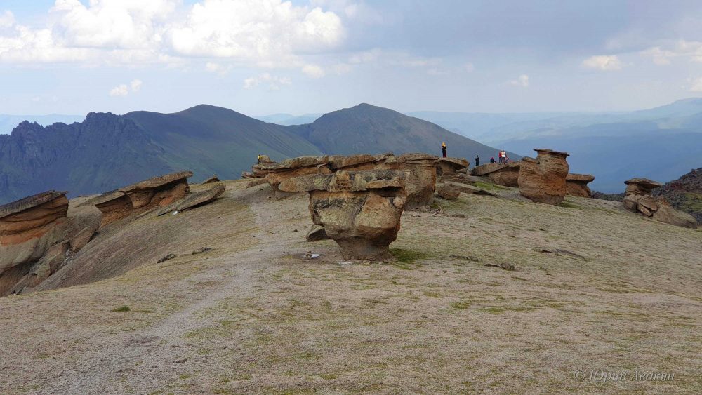 Каменные Грибы Эльбруса