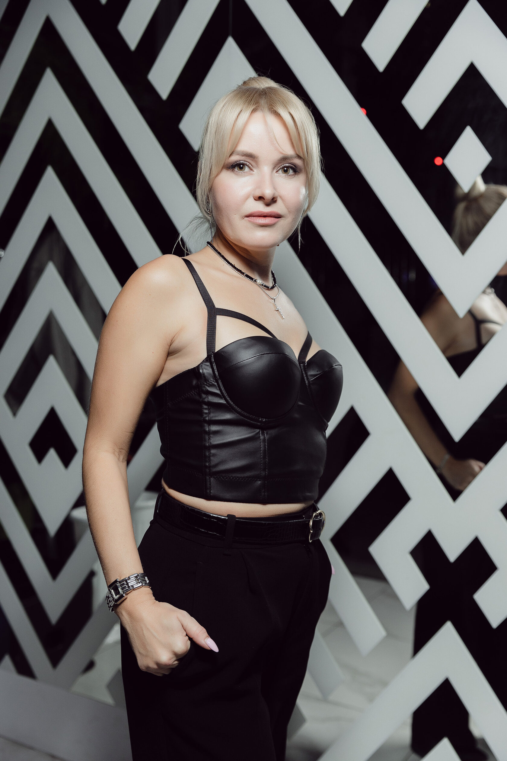 Песняков