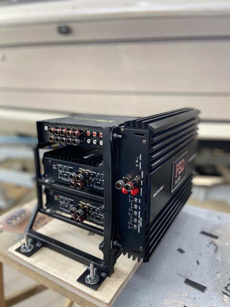 установка усилителей в катер лодку яхту