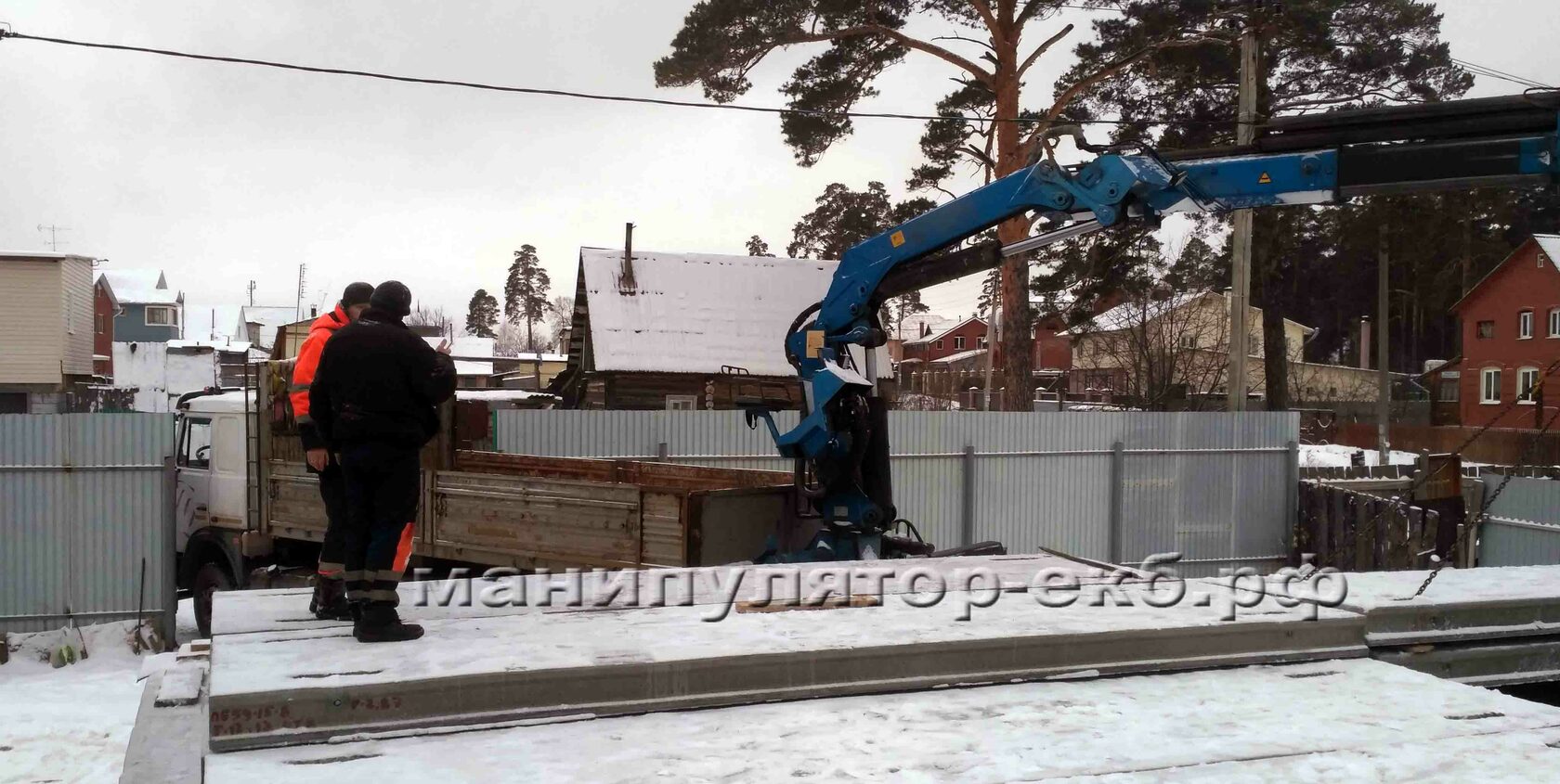 Кран 7 тн на заднем свесе грузовика