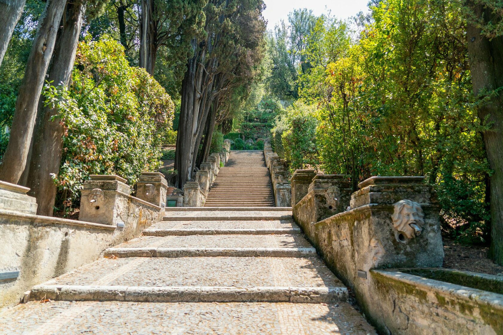 Спуск бурлящих фонтанов, вилла д`Эсте, Тиволи, Италия