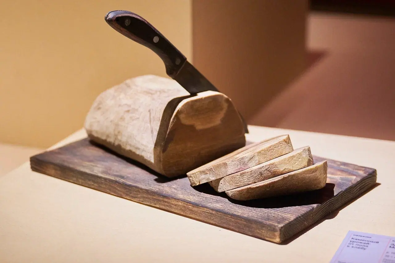 Мишкин Эдуард. Каменный урожай: от поля к хлебу.