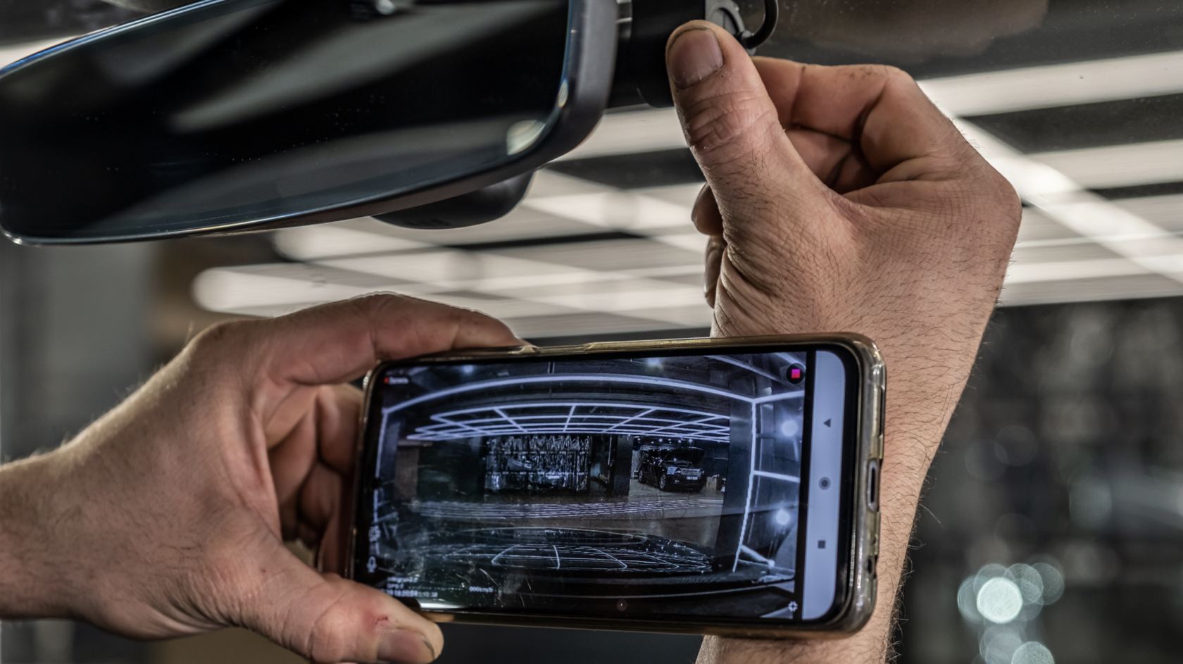 Установка радар-детекторов и видеорегистраторов – узнать цены в SVX ...