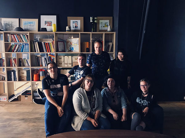 Песни, которые настроят на работу