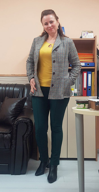 Дамски костюм с панталон за офиса 