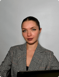 Менеджер Анна Шамело