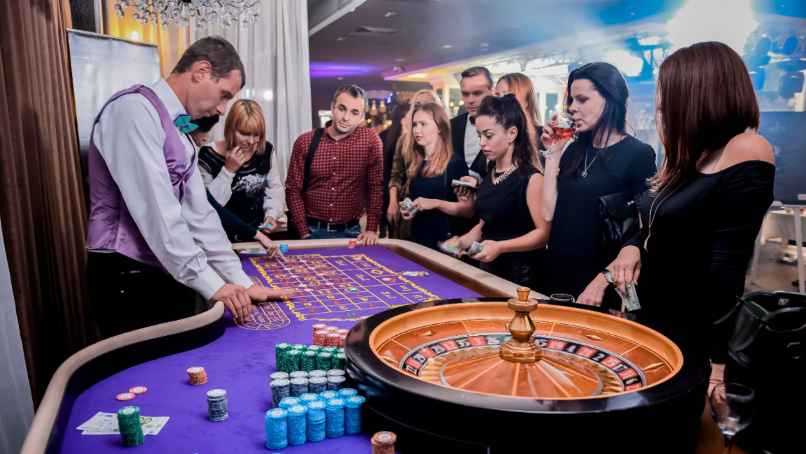 Казино вакансии санкт петербург казино минска онлайн