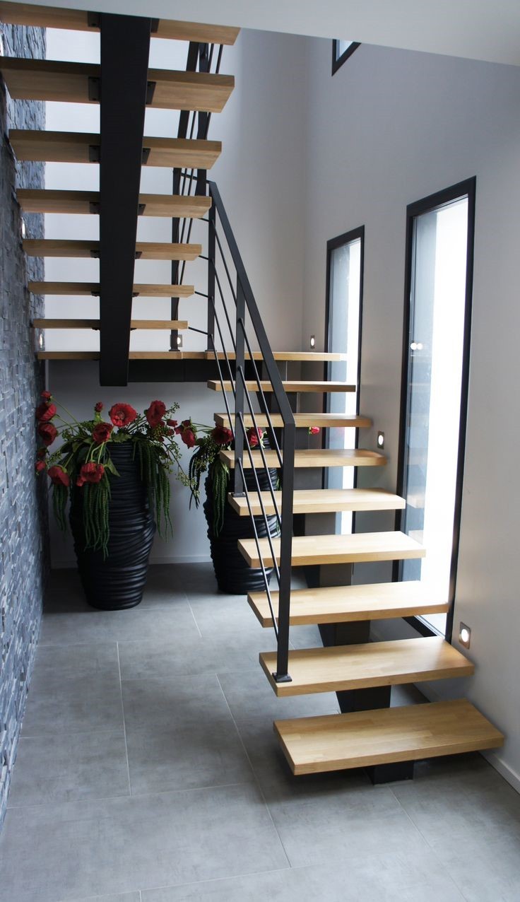 Лестница на монокосоуре в стиле лофт