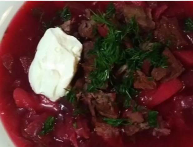 Украинский борщ. Тарелка борща. Борщ. Борщ 18 ижевск. Борщ.