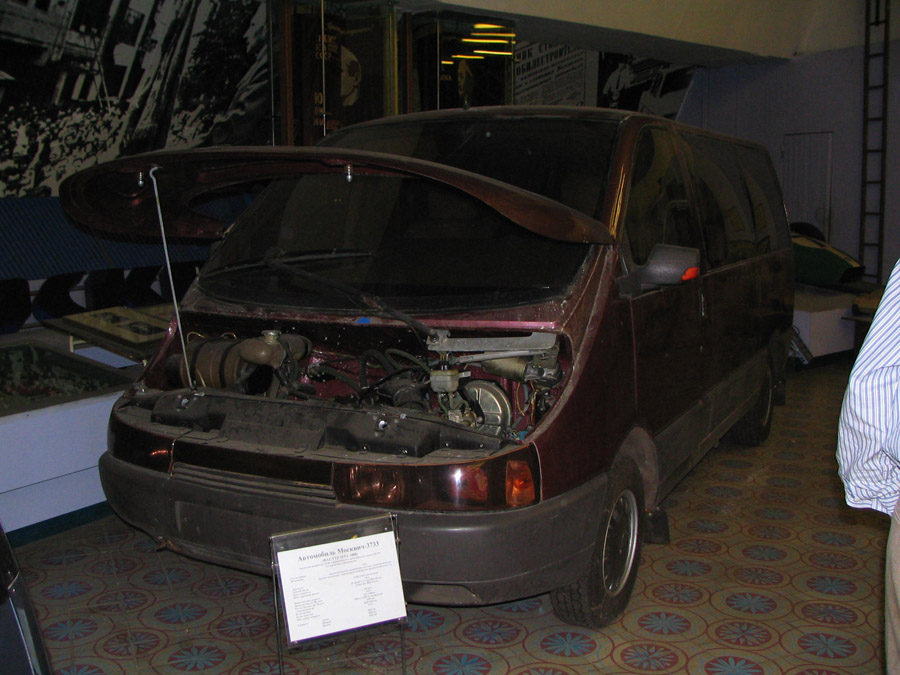 Москвич 3733 минивен двигатель