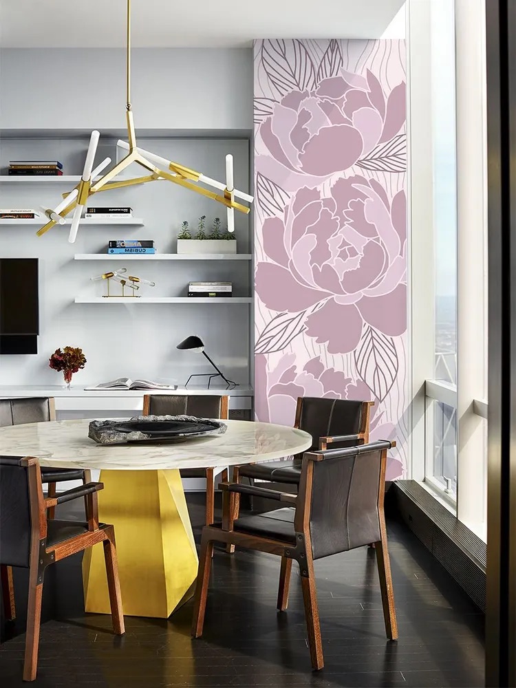 Светло-розовые обои пионы в интерьере, ширина 1 метр