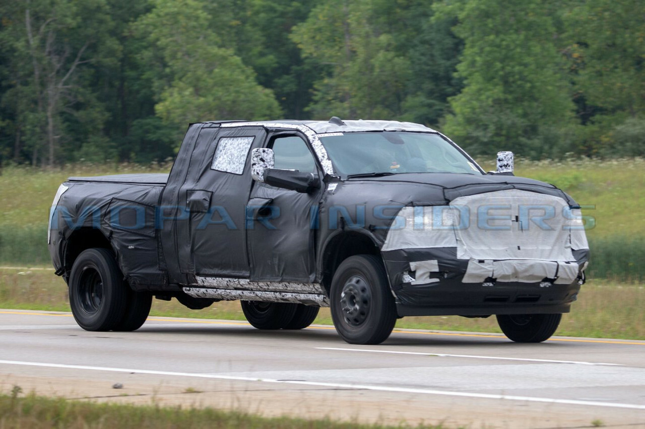 Dodge Ram 3500 Mega Cab