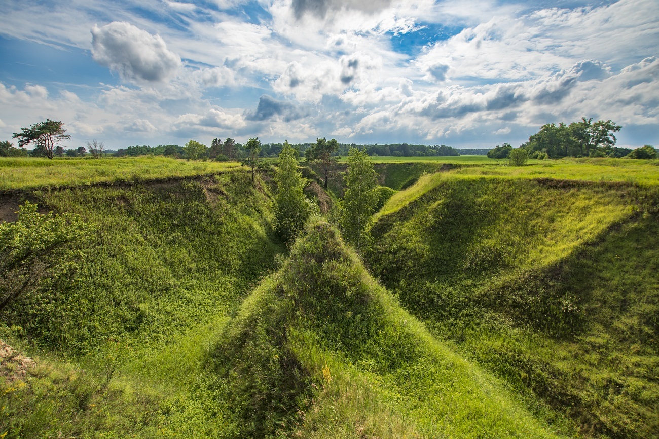 Ложбина. Сивиньские овраги. Овраги. Овраг фото в природе. Київщина картинки.