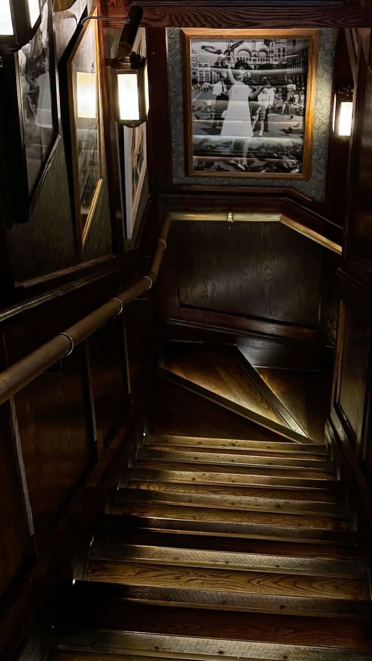Dark stair frame visual reference