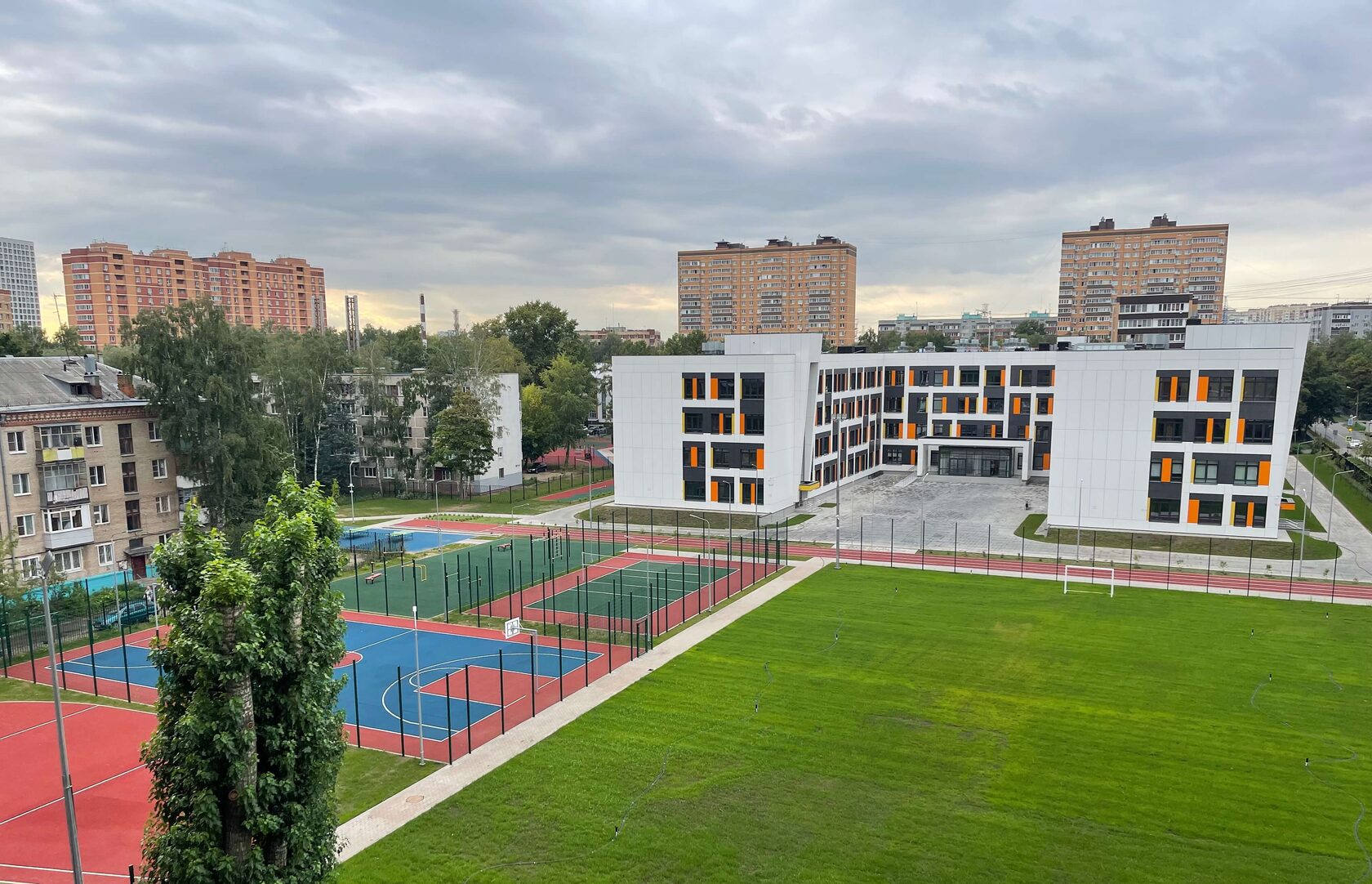 Люберцы ул новая 9. Жк люберецкий мортон. Школа номер 26 люберцы. Жк самолёт люберцы. Жк люберцы 2020.