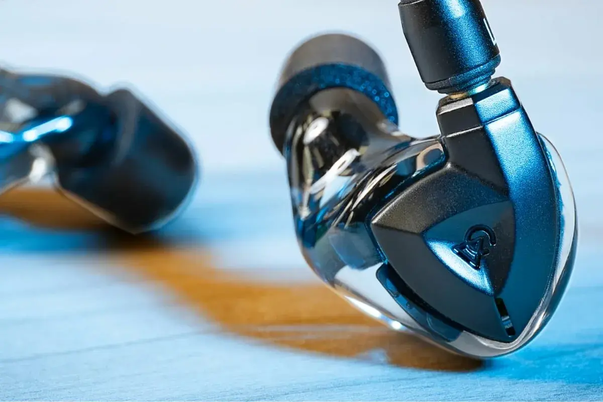 Campfire Audio Clara