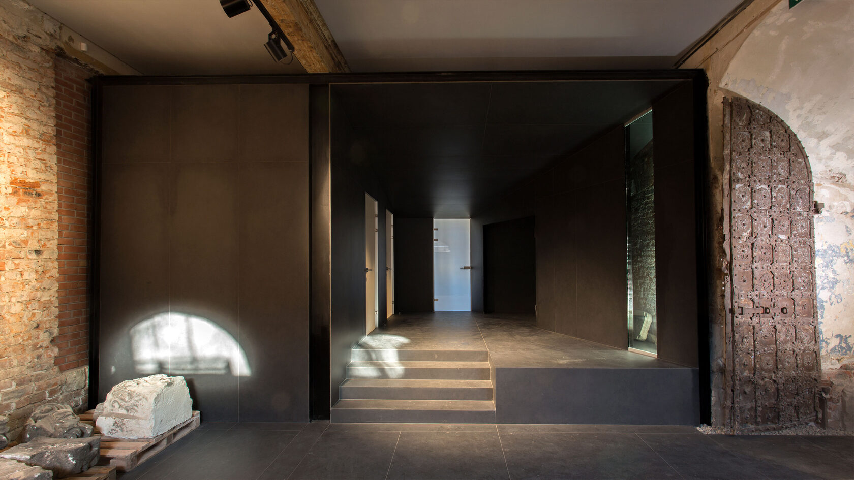 Флигель «Руина» Музея архитектуры имени А. В. Щусева