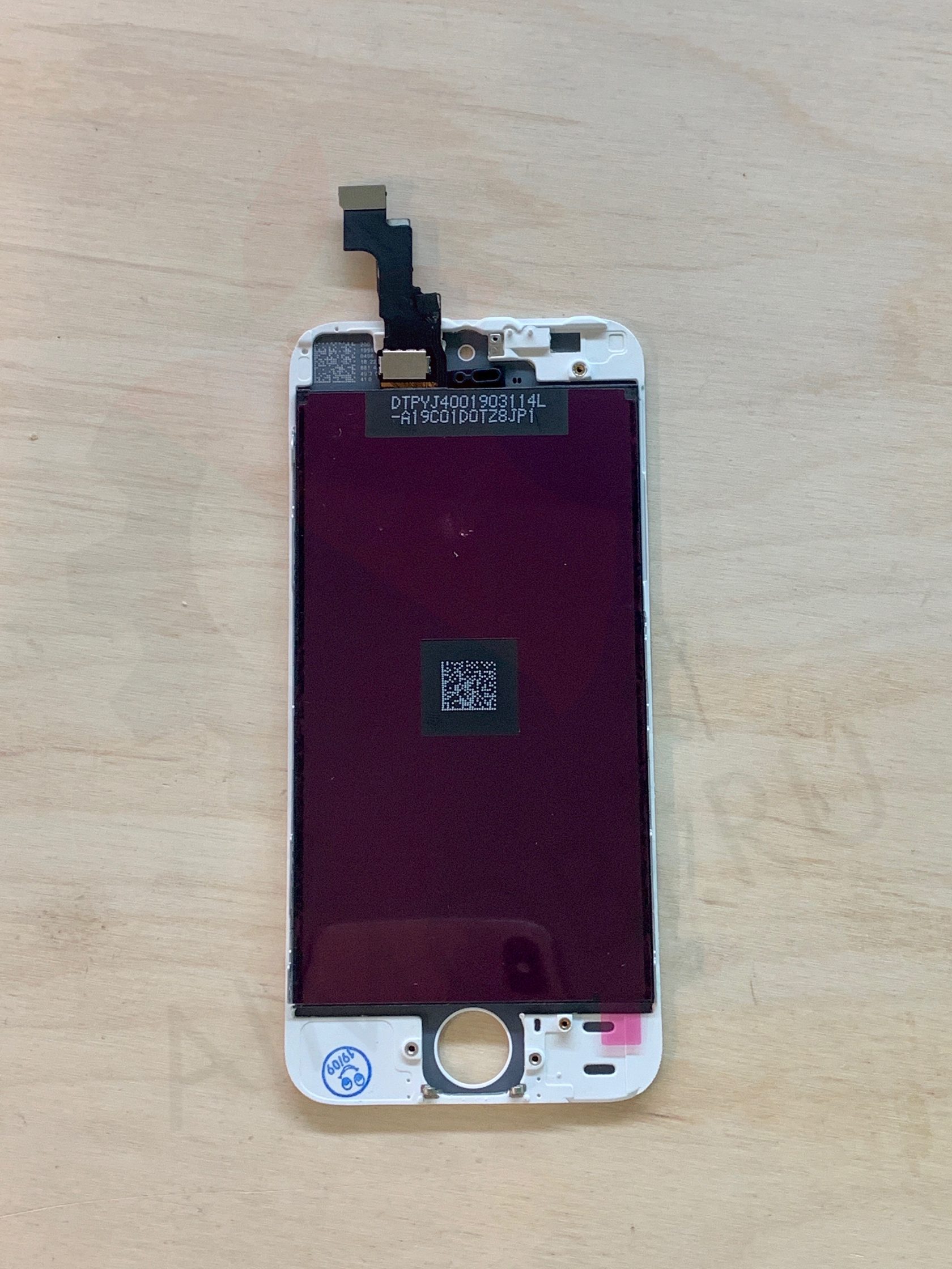 Замена дисплея iPhone 5 | Срочная замена экрана айфона 5 в одном из сервисных центров