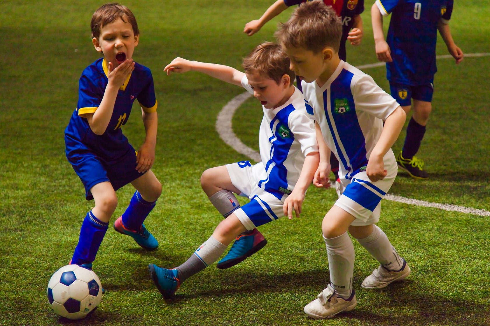 Футбол дети. Футбольная школа. Детям о футболе в детском саду. Футбольные школы санкт петербурга