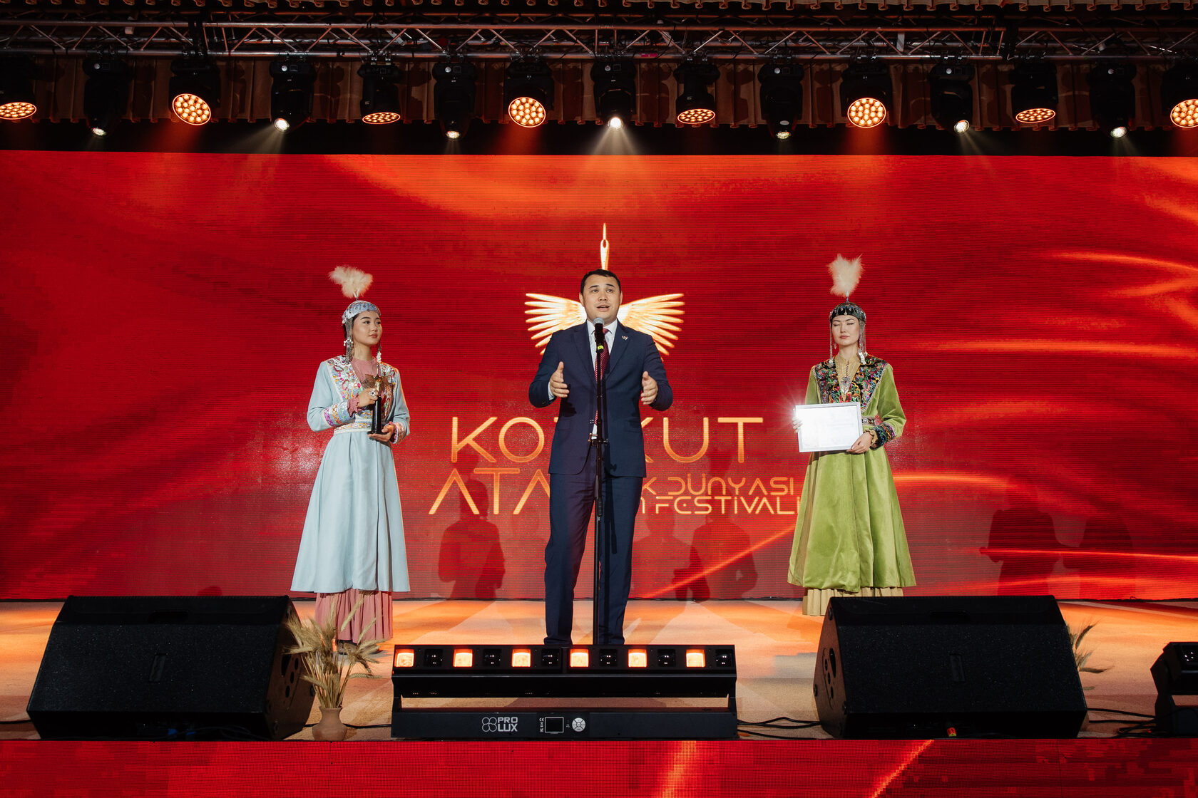 Қара әйелдер қатысатын ретро фильмдер Қара әйелдер қатысатын ретро фильмдер