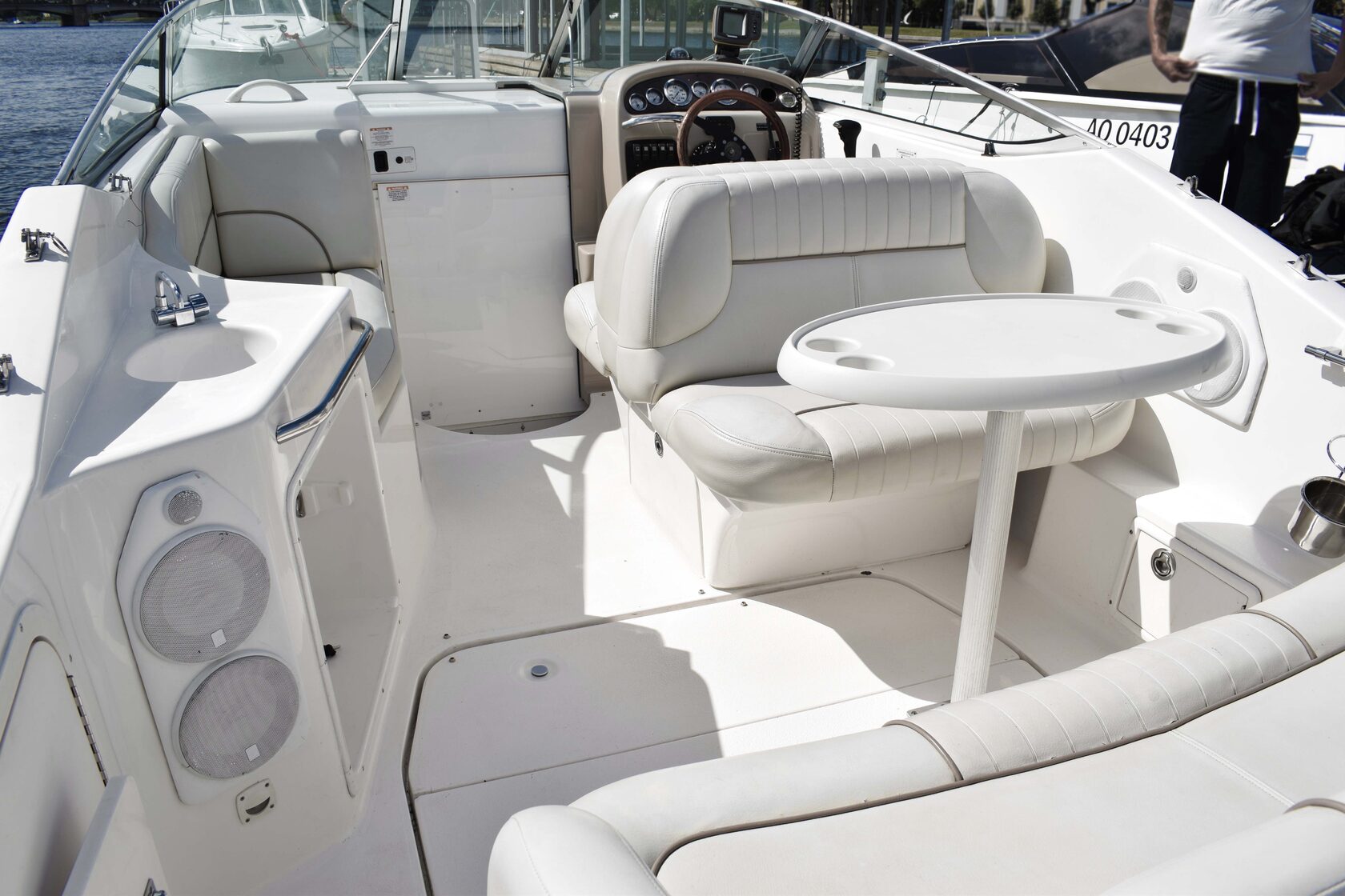 Интерьер катера Chaparral