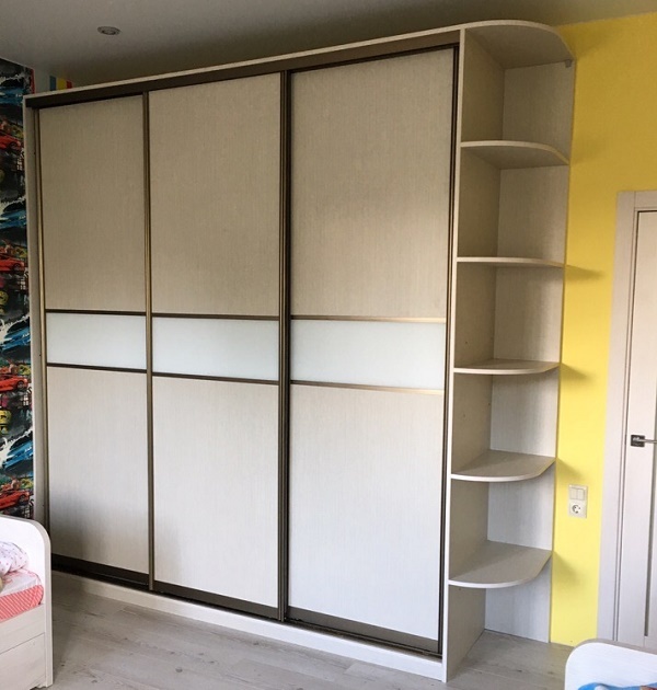 Корпусный шкаф сенатор шампань