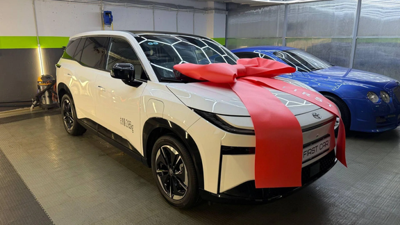Передача Toyota bZ3X клиенту после растаможки