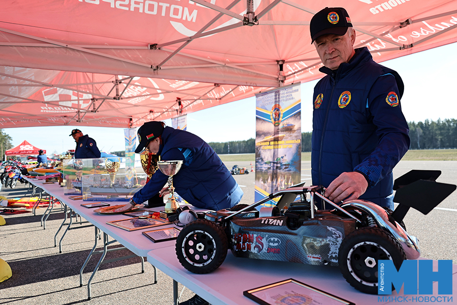 2026 04 22 politika poseshhenie muzeya i aerodroma s prezidentom miczevich 4 kopiya