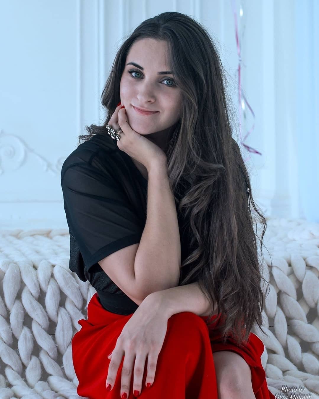 обычная женщина с детьми. мама 26 лет. девушка милая 26 лет. мама 26 лет. женщина с ребенком.