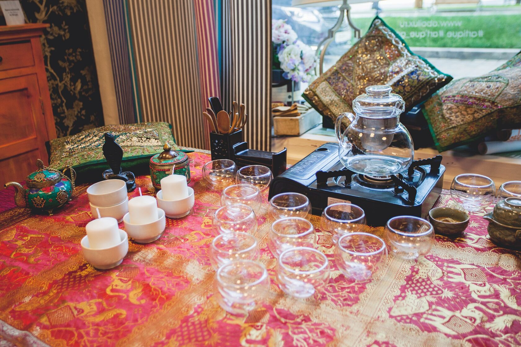 Чайный стол для гостей в казахстане