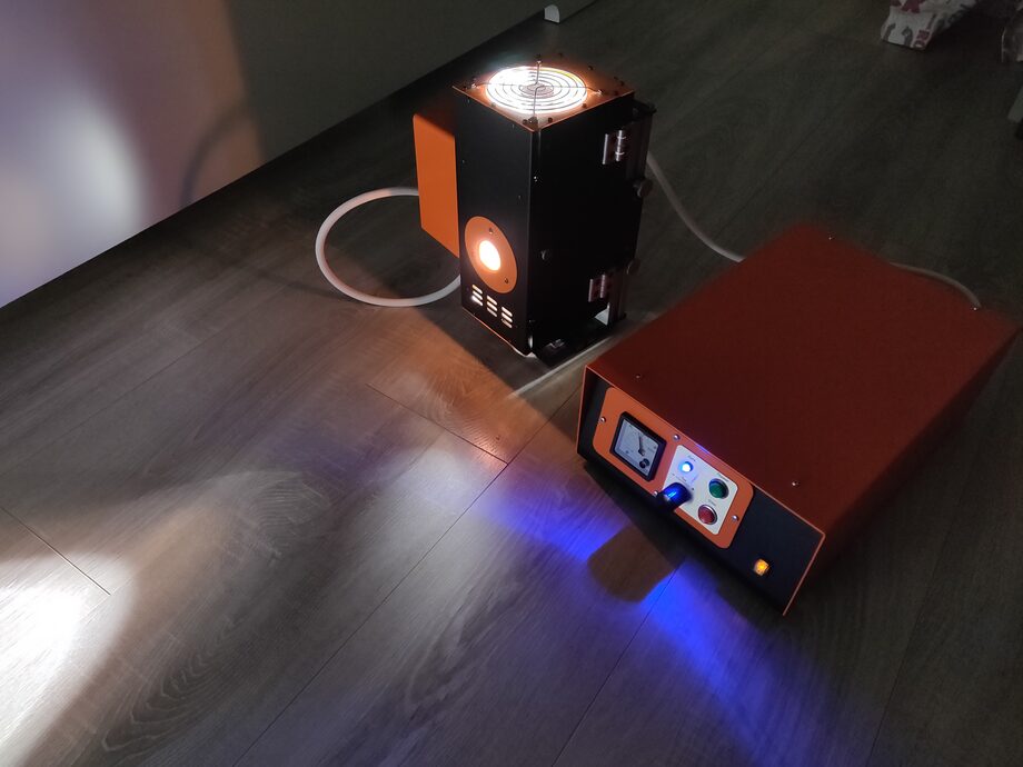 Осветитель с ксеноновой лампой