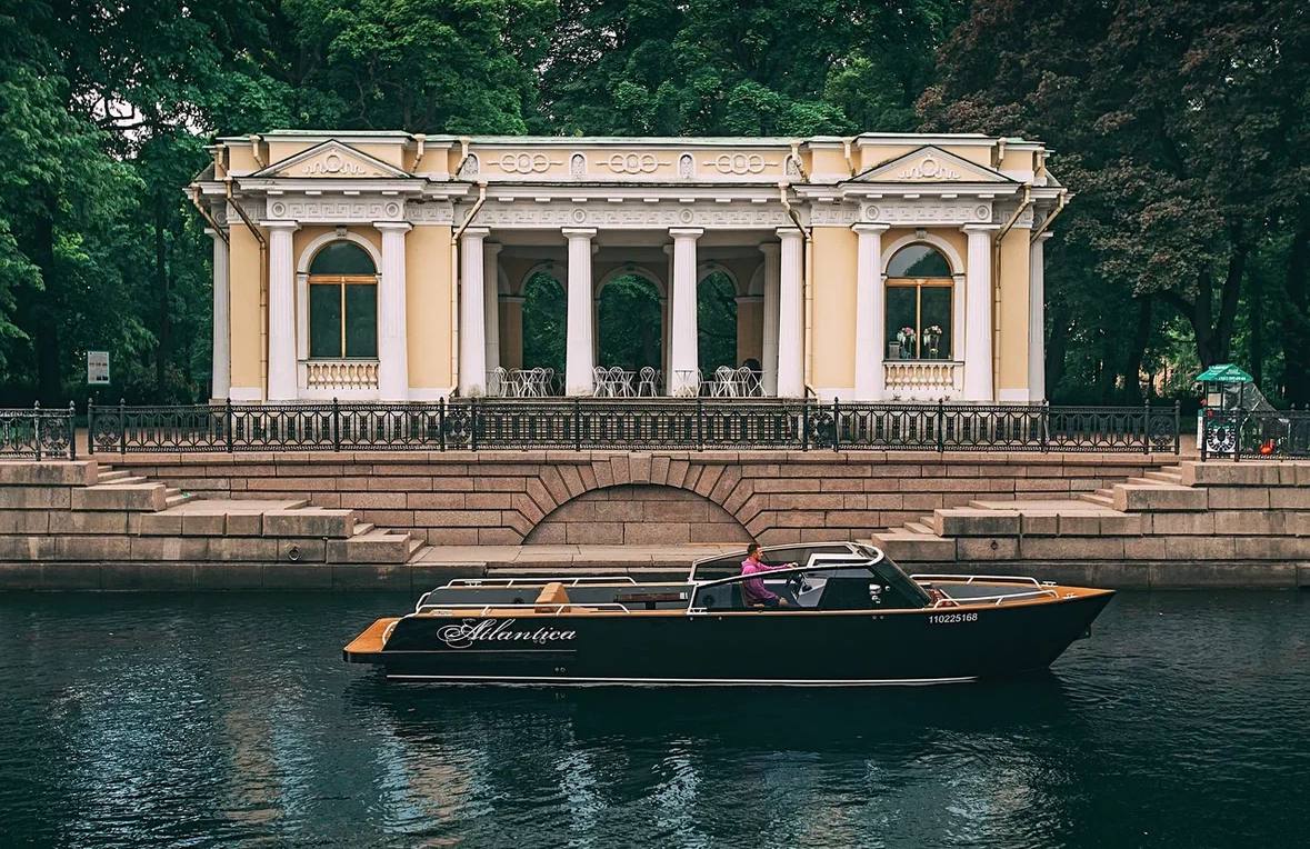 Катер Атлантика — фото 3 для аренды в СПб