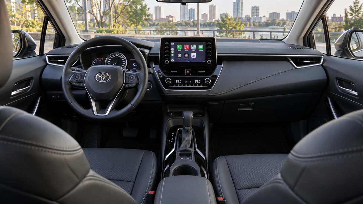 Toyota Corolla 2.0 SEG CVT 2024 — белый, фото 4
