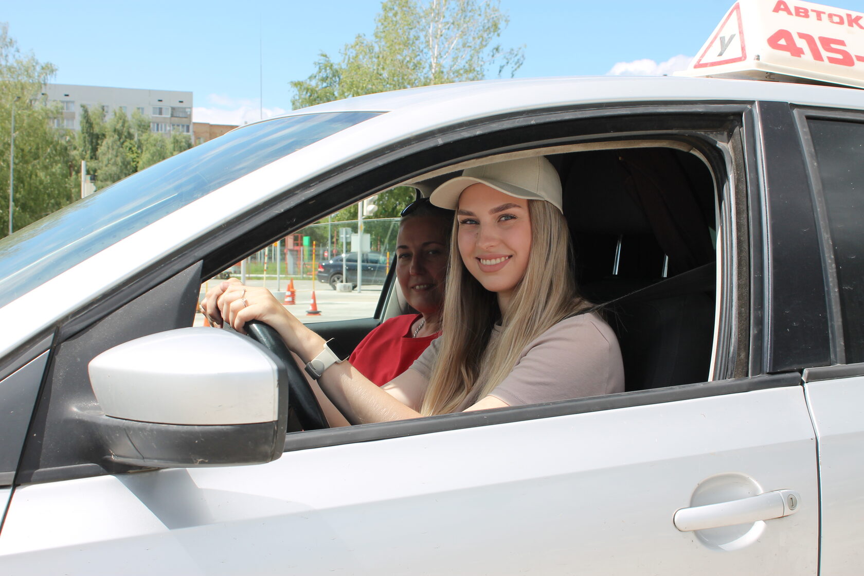 Авто Класс» автошкола в Нижнекамске. Права через 4 месяца. Дневные,  вечерние группы. Беспроцентная рассрочка. Категория А, А1, В. Отзывы.  Галерея. Сеть автошкол. Сдача экзамена в ГИБДД. Вождение. Теория, практика.  Стоимость обучения. Занятия