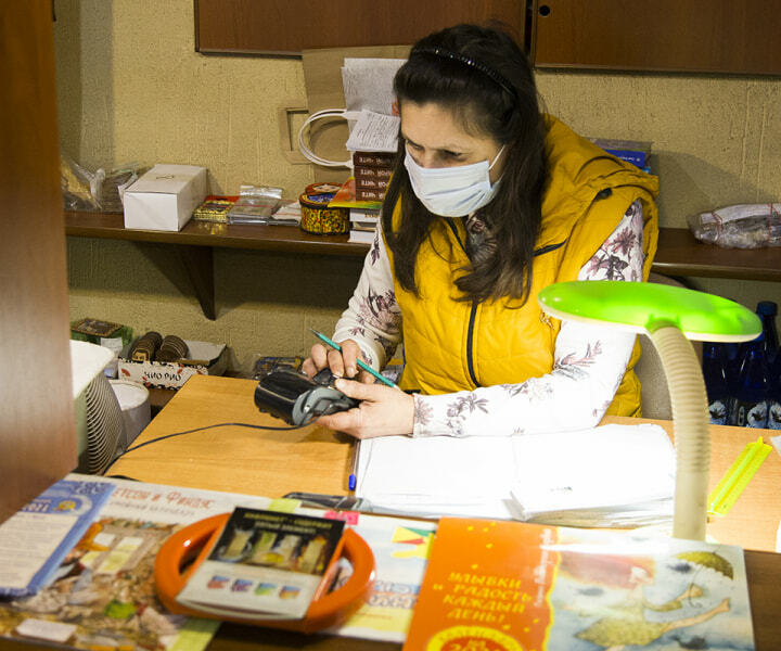 Сотрудница кассы Краеведческого музея