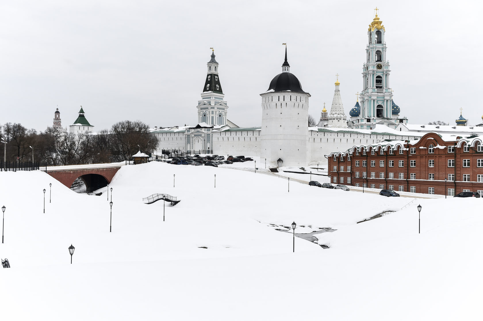 Дмитров — Сергиев Посад: зимний маршрут по северу Подмосковья